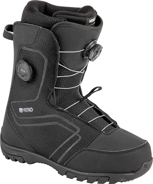 Nitro Sentinel Boa Snowboardboot in Schwarz mit zwei BOA-Rädern